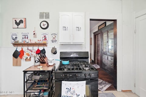 Tiny photo for 1303 Dawson Street, Toledo, OH 43605 (MLS # 10014048)