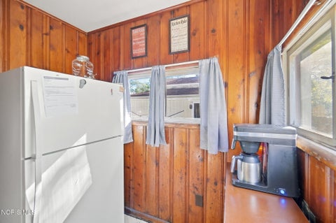 Tiny photo for 1303 Dawson Street, Toledo, OH 43605 (MLS # 10014048)