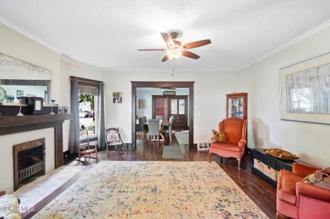 Tiny photo for 1303 Dawson Street, Toledo, OH 43605 (MLS # 10014048)