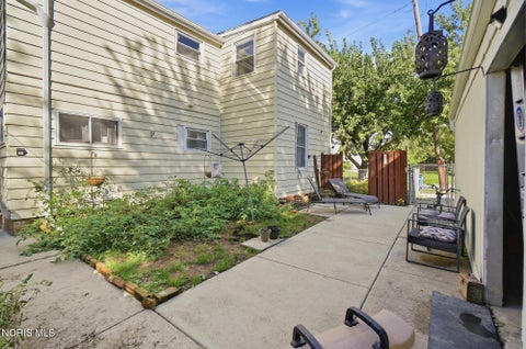 Tiny photo for 1303 Dawson Street, Toledo, OH 43605 (MLS # 10014048)