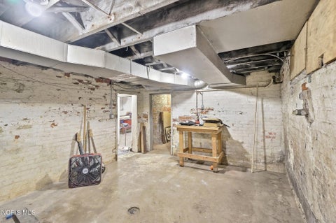 Tiny photo for 1303 Dawson Street, Toledo, OH 43605 (MLS # 10014048)