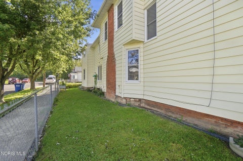 Tiny photo for 1303 Dawson Street, Toledo, OH 43605 (MLS # 10014048)