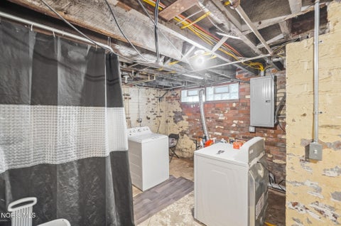 Tiny photo for 1303 Dawson Street, Toledo, OH 43605 (MLS # 10014048)
