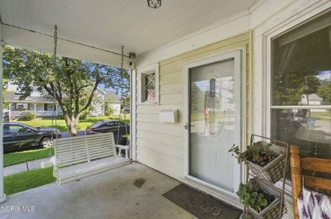 Tiny photo for 1303 Dawson Street, Toledo, OH 43605 (MLS # 10014048)