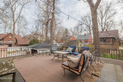 Tiny photo for 2542 Meadowwood Drive, Toledo, OH 43606 (MLS # 10005839)