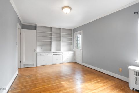 Tiny photo for 2542 Meadowwood Drive, Toledo, OH 43606 (MLS # 10005839)