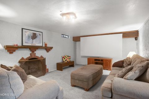 Tiny photo for 2542 Meadowwood Drive, Toledo, OH 43606 (MLS # 10005839)