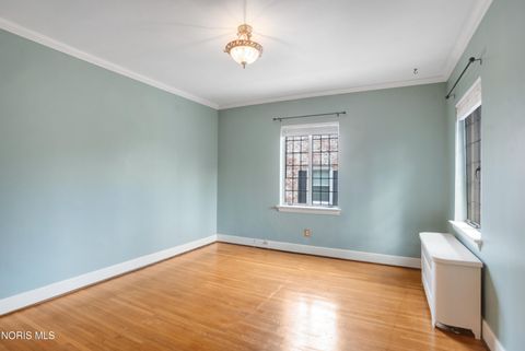 Tiny photo for 2542 Meadowwood Drive, Toledo, OH 43606 (MLS # 10005839)