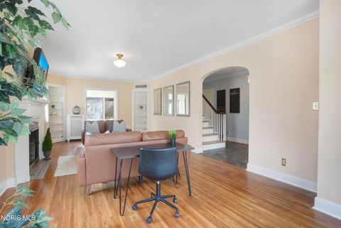 Tiny photo for 2542 Meadowwood Drive, Toledo, OH 43606 (MLS # 10005839)