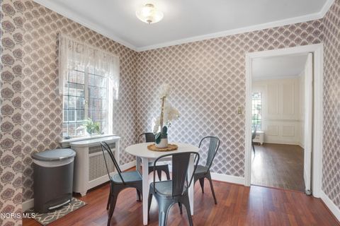 Tiny photo for 2542 Meadowwood Drive, Toledo, OH 43606 (MLS # 10005839)