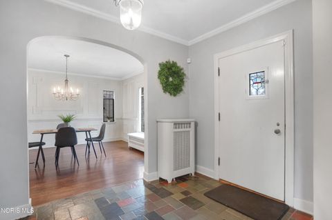 Tiny photo for 2542 Meadowwood Drive, Toledo, OH 43606 (MLS # 10005839)