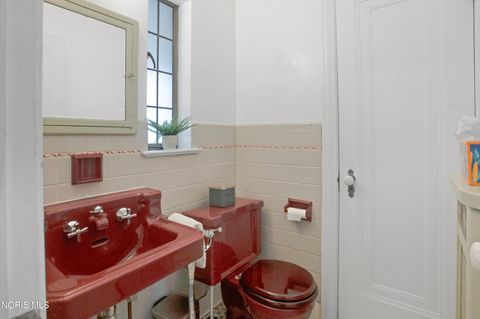 Tiny photo for 2542 Meadowwood Drive, Toledo, OH 43606 (MLS # 10005839)