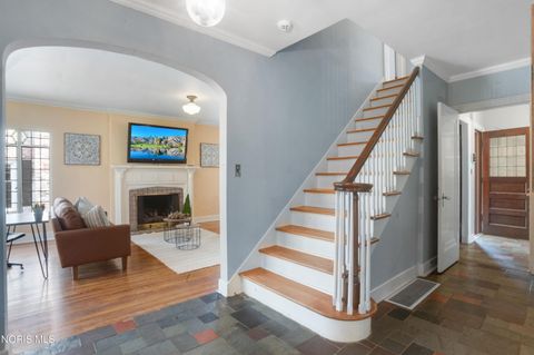 Tiny photo for 2542 Meadowwood Drive, Toledo, OH 43606 (MLS # 10005839)