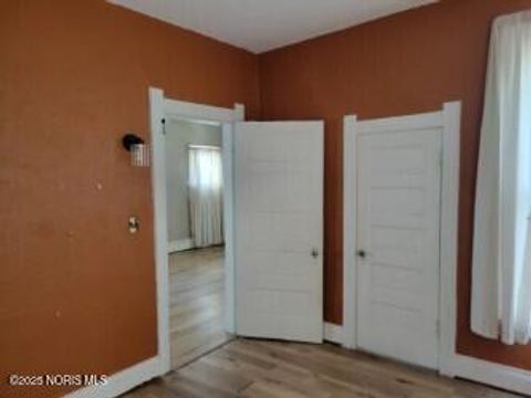 Tiny photo for 1810 Pool Street, Toledo, OH 43605 (MLS # 10000578)