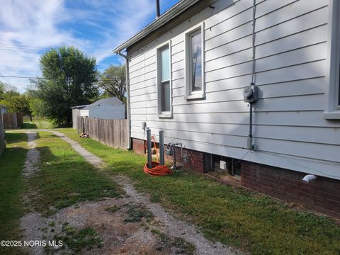 Tiny photo for 1810 Pool Street, Toledo, OH 43605 (MLS # 10000578)