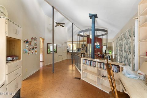 Tiny photo for 5160 Black Road, Monclova, OH 43542 (MLS # 10004991)