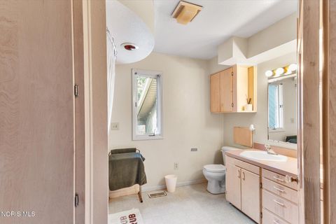 Tiny photo for 5160 Black Road, Monclova, OH 43542 (MLS # 10004991)