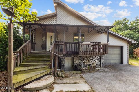 Tiny photo for 5160 Black Road, Monclova, OH 43542 (MLS # 10004991)