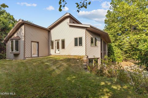 Tiny photo for 5160 Black Road, Monclova, OH 43542 (MLS # 10004991)