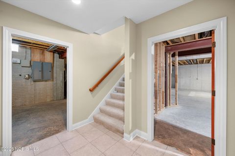 Tiny photo for 3813 Timber Valley Drive, Maumee, OH 43537 (MLS # 10003297)