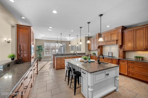 Tiny photo for 3813 Timber Valley Drive, Maumee, OH 43537 (MLS # 10003297)