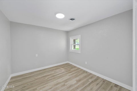 Tiny photo for 1374 Gage Road, Toledo, OH 43612 (MLS # 10012296)