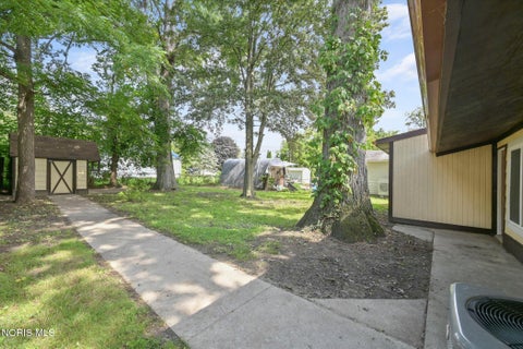 Tiny photo for 1374 Gage Road, Toledo, OH 43612 (MLS # 10012296)