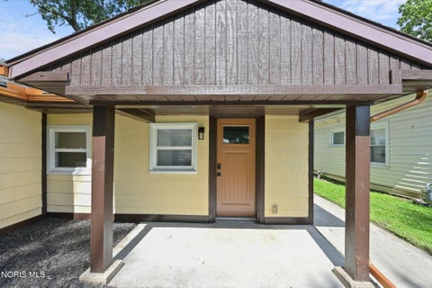 Tiny photo for 1374 Gage Road, Toledo, OH 43612 (MLS # 10012296)