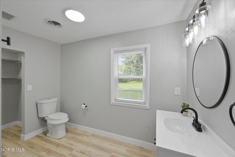 Tiny photo for 1374 Gage Road, Toledo, OH 43612 (MLS # 10012296)