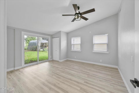 Tiny photo for 1374 Gage Road, Toledo, OH 43612 (MLS # 10012296)