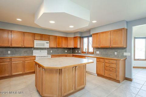 Tiny photo for 5954 Secluded Court, Sylvania, OH 43560 (MLS # 10000256)