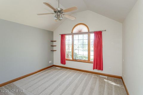 Tiny photo for 5954 Secluded Court, Sylvania, OH 43560 (MLS # 10000256)