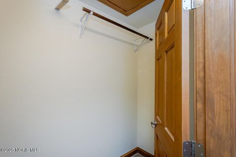 Tiny photo for 5954 Secluded Court, Sylvania, OH 43560 (MLS # 10000256)