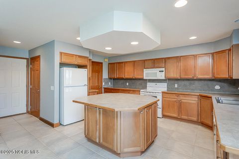 Tiny photo for 5954 Secluded Court, Sylvania, OH 43560 (MLS # 10000256)