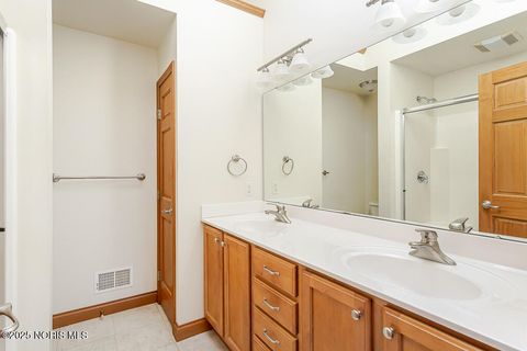 Tiny photo for 5954 Secluded Court, Sylvania, OH 43560 (MLS # 10000256)
