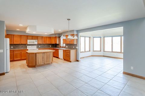 Tiny photo for 5954 Secluded Court, Sylvania, OH 43560 (MLS # 10000256)