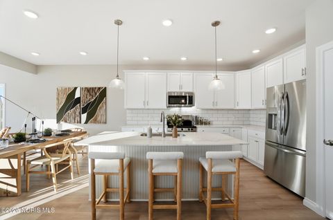 Tiny photo for 2479 Cross Ridge Road, Perrysburg, OH 43551 (MLS # 10003521)