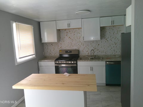 Tiny photo for 4415 Cape Lane, Toledo, OH 43615 (MLS # 10012414)