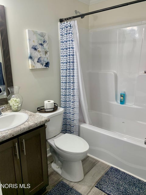 Tiny photo for 203 Meadowood Drive, Walbridge, OH 43465 (MLS # 10014052)