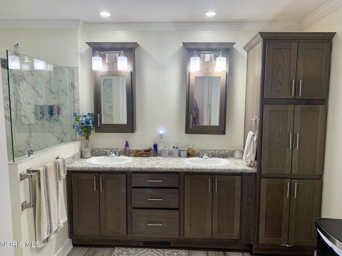 Tiny photo for 203 Meadowood Drive, Walbridge, OH 43465 (MLS # 10014052)