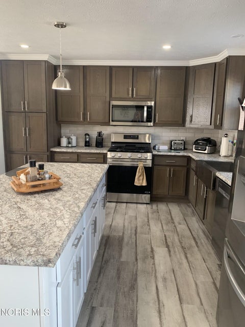 Tiny photo for 203 Meadowood Drive, Walbridge, OH 43465 (MLS # 10014052)