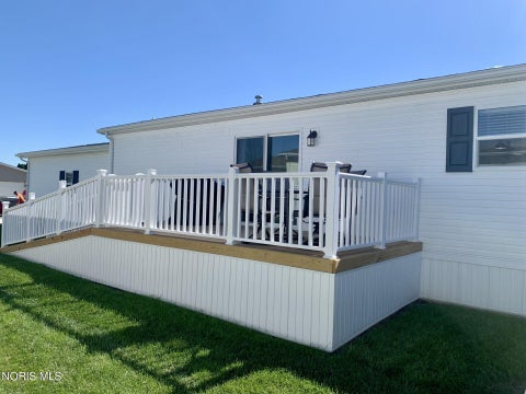 Tiny photo for 203 Meadowood Drive, Walbridge, OH 43465 (MLS # 10014052)