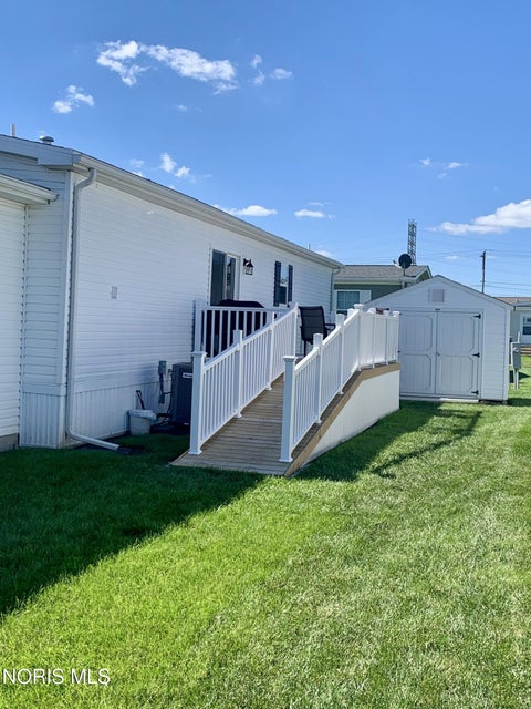 Tiny photo for 203 Meadowood Drive, Walbridge, OH 43465 (MLS # 10014052)
