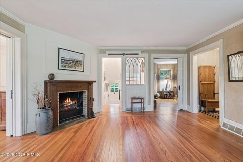 Tiny photo for 424 E Front Street, Perrysburg, OH 43551 (MLS # 10003534)