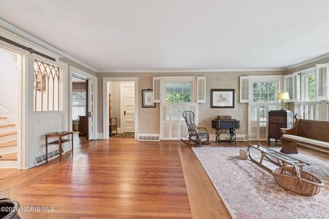 Tiny photo for 424 E Front Street, Perrysburg, OH 43551 (MLS # 10003534)