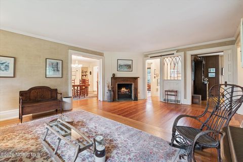 Tiny photo for 424 E Front Street, Perrysburg, OH 43551 (MLS # 10003534)