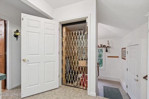 Tiny photo for 424 E Front Street, Perrysburg, OH 43551 (MLS # 10003534)