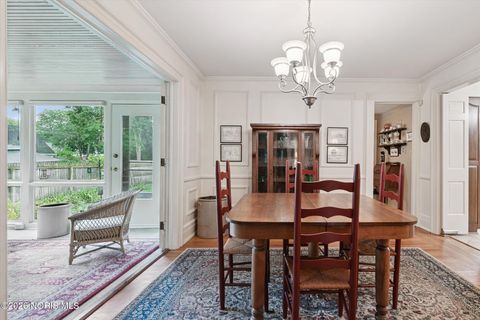 Tiny photo for 424 E Front Street, Perrysburg, OH 43551 (MLS # 10003534)