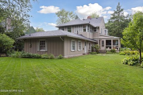 Tiny photo for 424 E Front Street, Perrysburg, OH 43551 (MLS # 10003534)