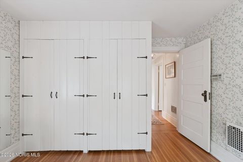 Tiny photo for 424 E Front Street, Perrysburg, OH 43551 (MLS # 10003534)